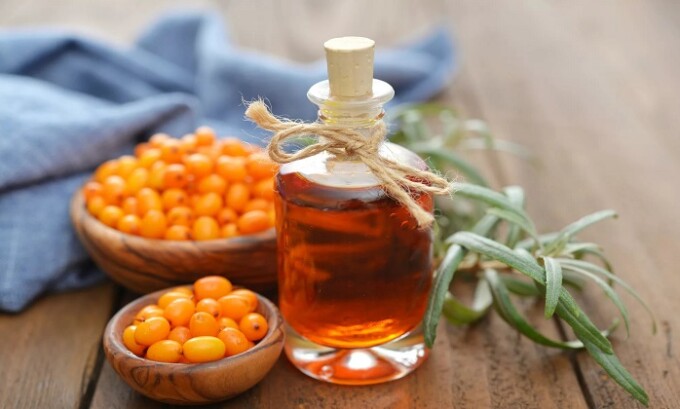 Регулярное смазывание образовавшихся язвочек маслом облепихи или шиповника также ускорит заживление пораженных участков